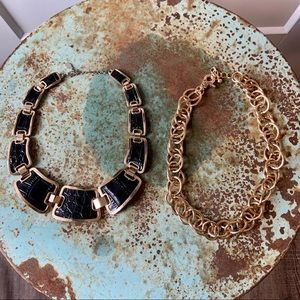 Set of statement necklaces